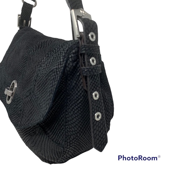 Aimee Kestenberg Genuine Leather Lizard Embossed Shoulder/Crossbody Bag Black - Picture 3 of 10